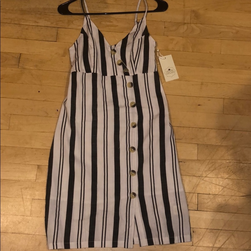 Grey and white buttoned down dress